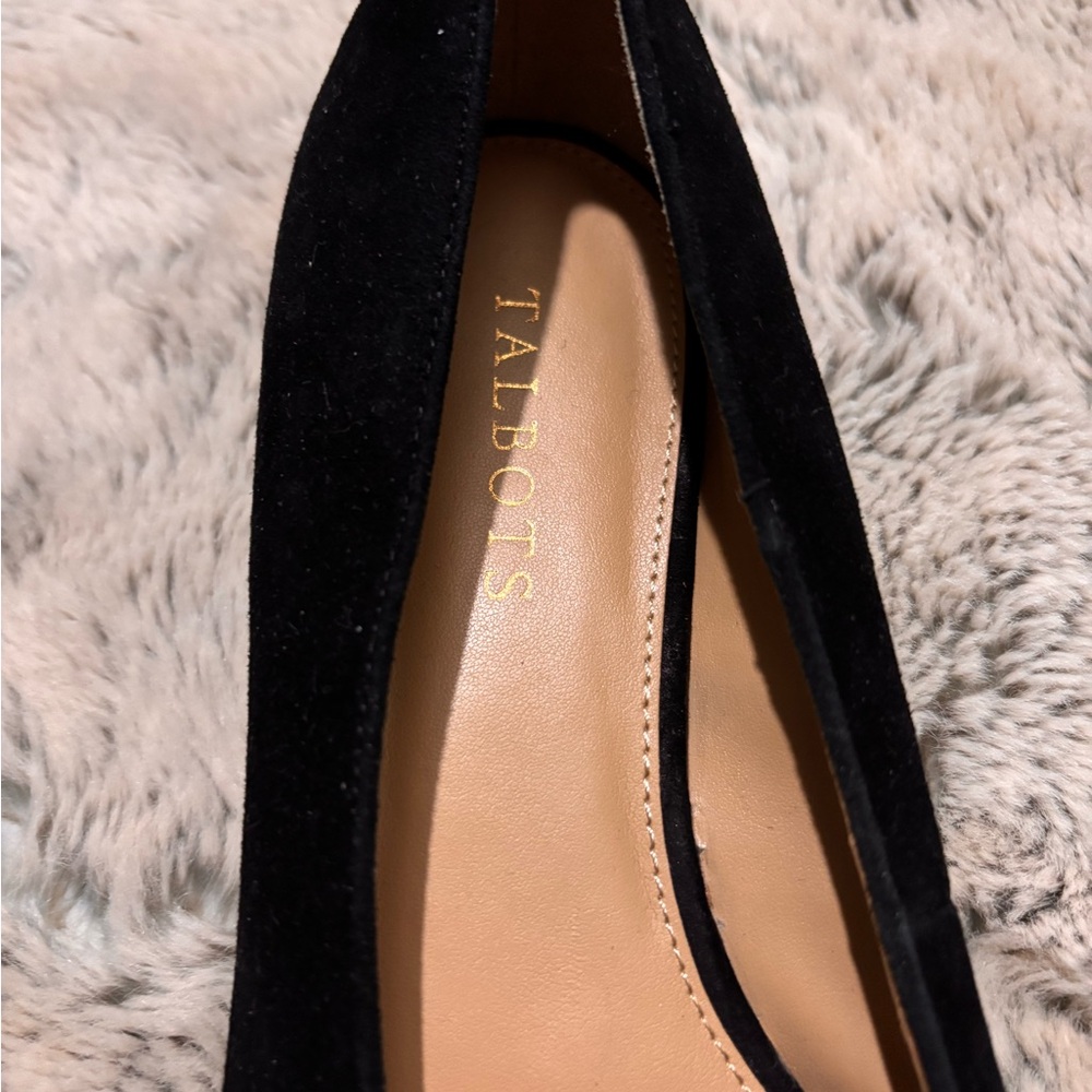 Talbots Woman’s Flats - Picture 2 of 8